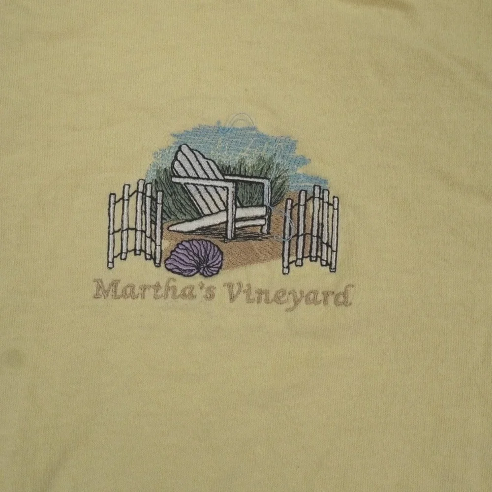 VTG Fruit Of The Loom T Shirt Mens Medium Yellow Martha's Vineyard Embroidered - Picture 3 of 7